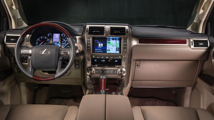 Торпедо Lexus GX460 2013 года  (фото 21 из 37)